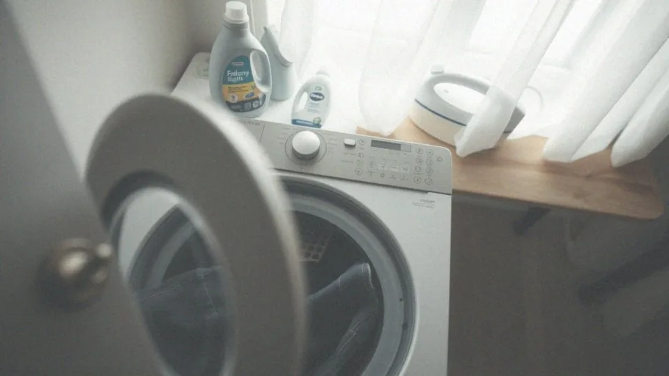 Jak zmniejszyć spodnie o 2 rozmiary? Skuteczne metody i porady